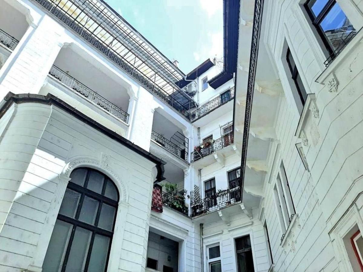 Bourgeois Elegance In The Heart Of Budapeszt Zewnętrze zdjęcie
