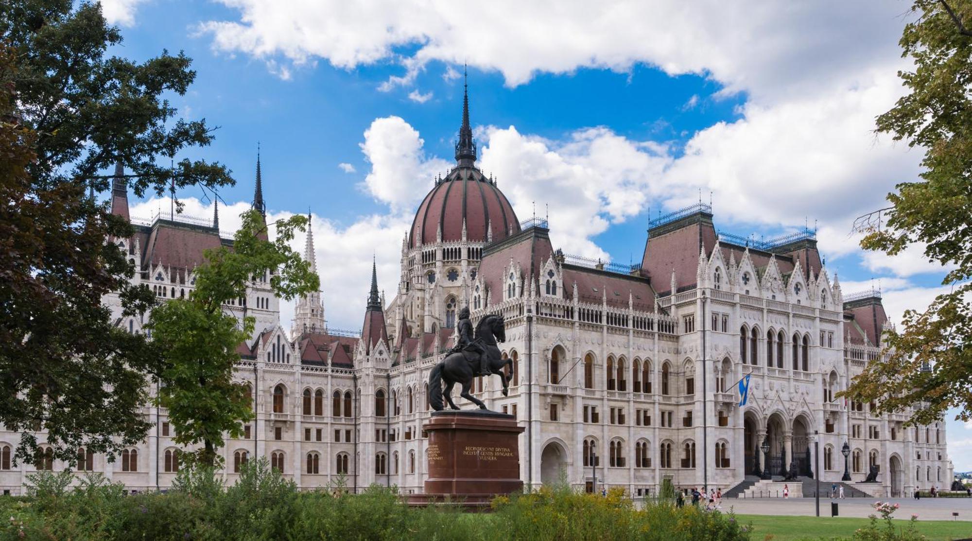 Bourgeois Elegance In The Heart Of Budapeszt Zewnętrze zdjęcie