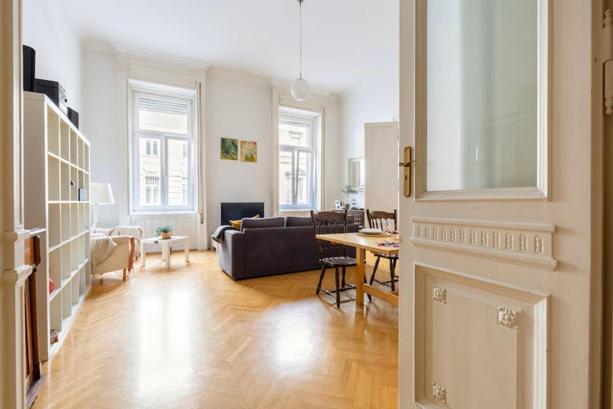 Bourgeois Elegance In The Heart Of Budapeszt Zewnętrze zdjęcie